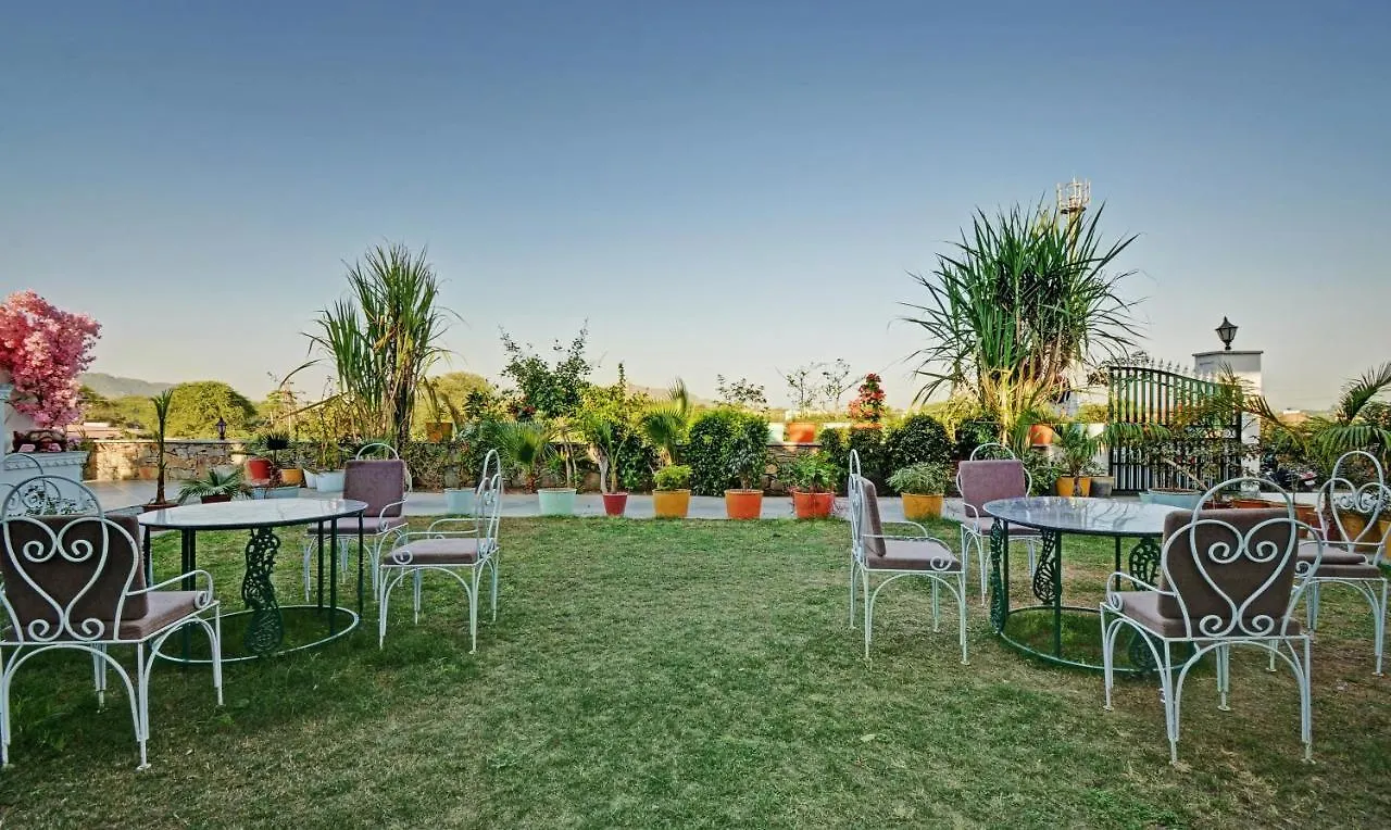 ***  Treebo Khakhri Haveli Hotel Udaipur India