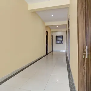 3* Hotel Collection O Amet Garh